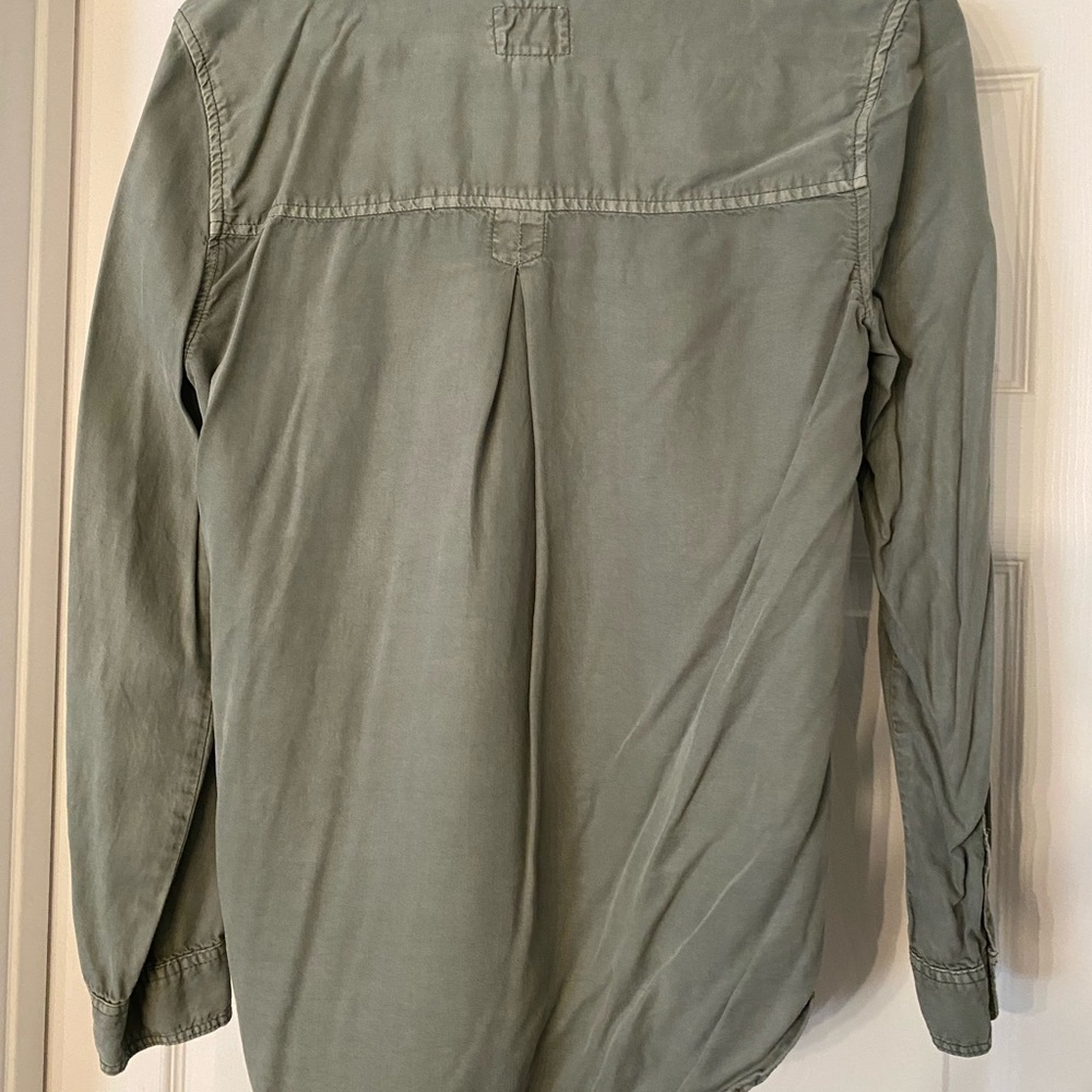 AE Olive Green Button-Up Shirt - Picture 4 of 6